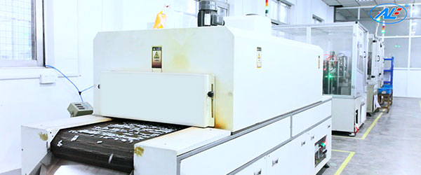 1721621320318526.jpg 關(guān)于我們內(nèi)頁(yè)5.jpg