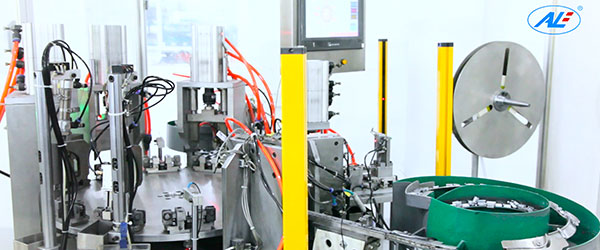 4231621320311860.jpg 關(guān)于我們內(nèi)頁(yè)4.jpg