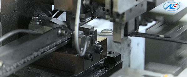 7541621320339681.jpg 關(guān)于我們內(nèi)頁(yè)9.jpg